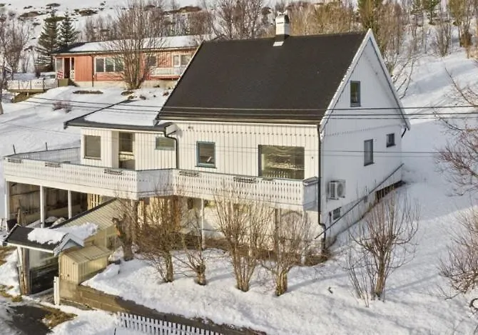 With Sea View, Boathouse, Garage And Boat * Kvalsund